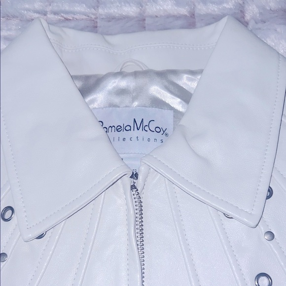 Pamela McCoy White‎ Leather Jacket with Vintage Perforations - Picture 10 of 16